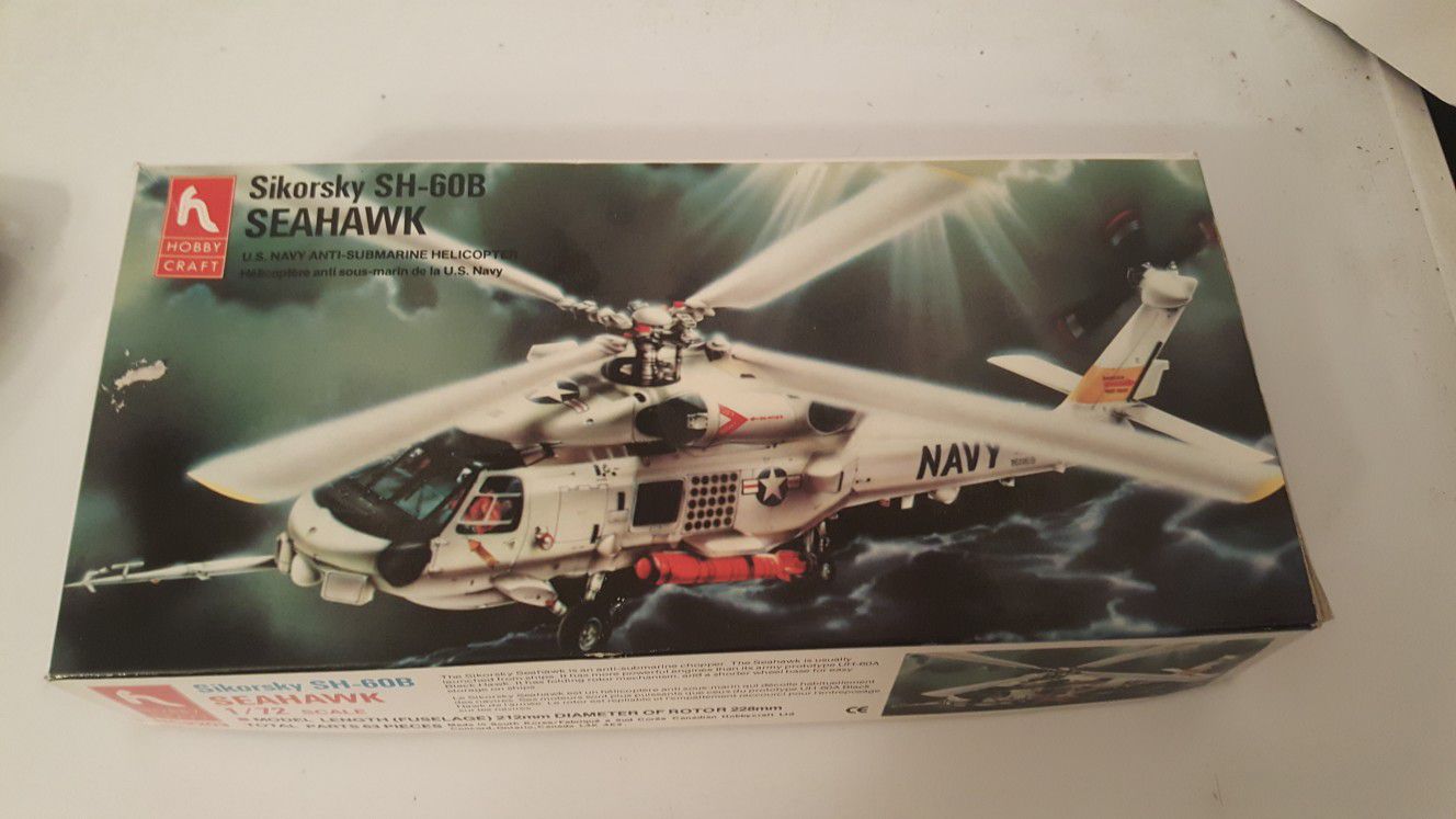 4 VINTAGE HELICOPTER AND PLANE MODEL KITS