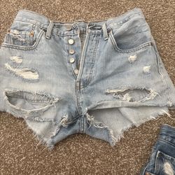 Levi’s shorts