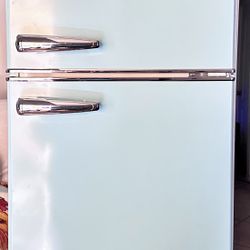 Retro Fridge / Freezer