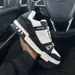 LV Trainers White With Black 