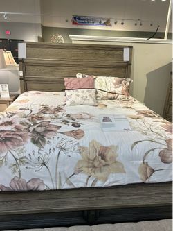 Bedroom set