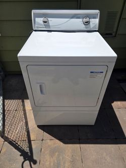 Speed Queen gas dryer. In excellent working condition