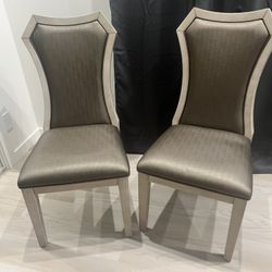 CHAIR. SET OF 2