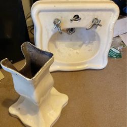 Pedestal Sink 1930’s Porcelain Cast Single Bowl 