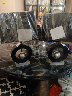 Dining table and 2 lamps