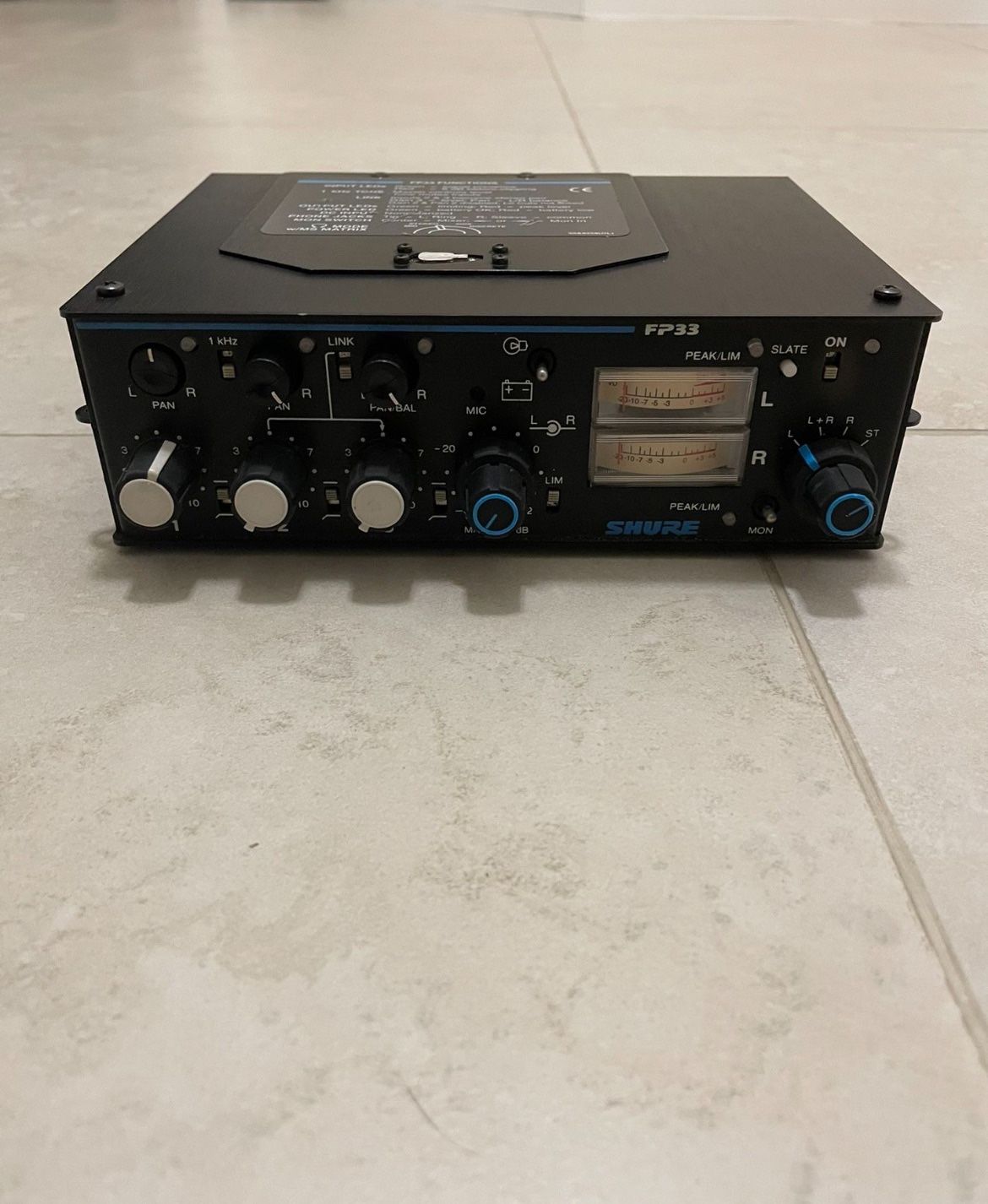 Shure FP33 Professional 3-Channel Stereo Mixer (plus Mixer Bag)