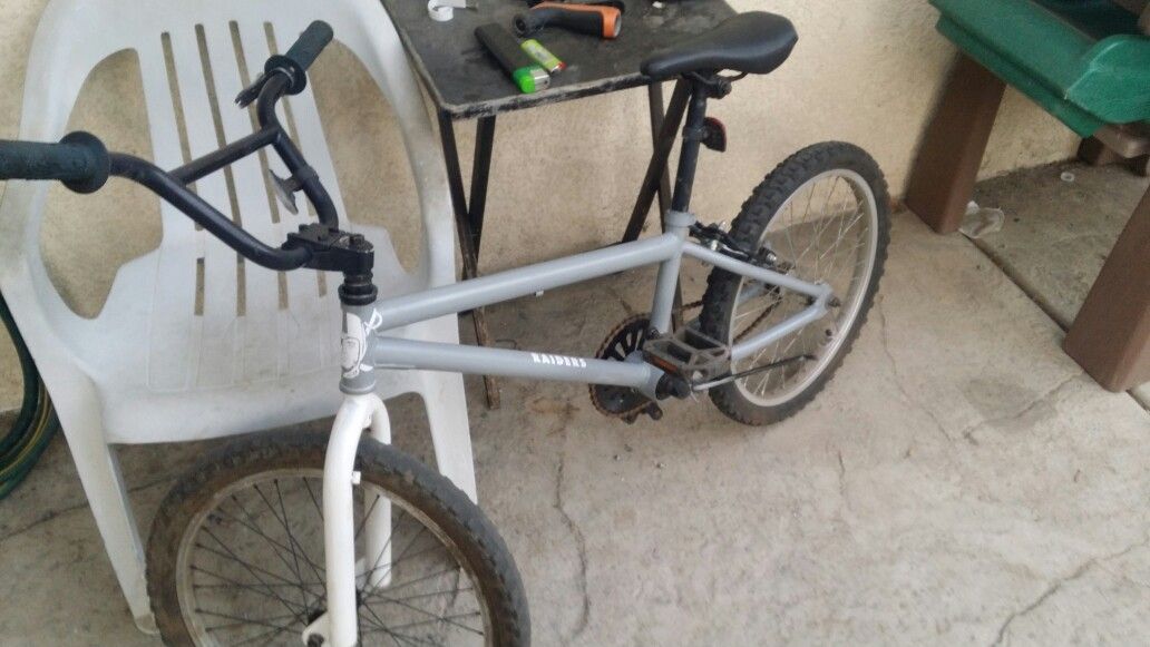 Raiders fit bike