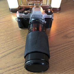 Vintage Pentex camera with lens in excellent condition📸