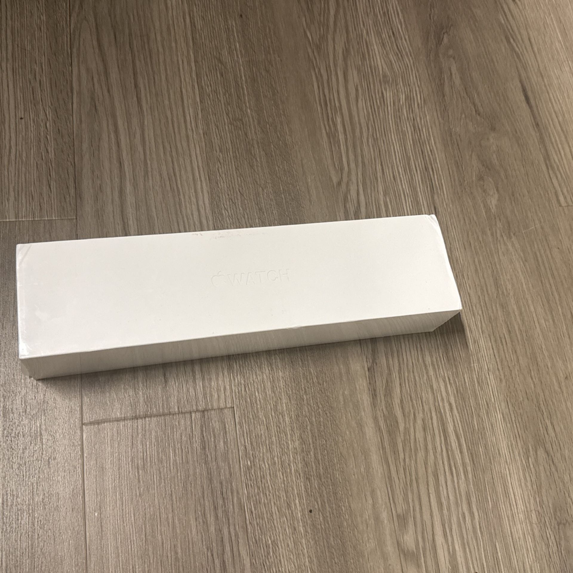 Apple Watch Series 5 (GPS, 40mm) - Space Gray Aluminum Case with Black Sport Band