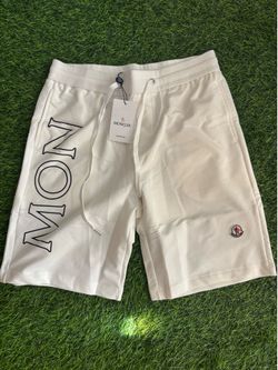 Montcler Shorts Size M