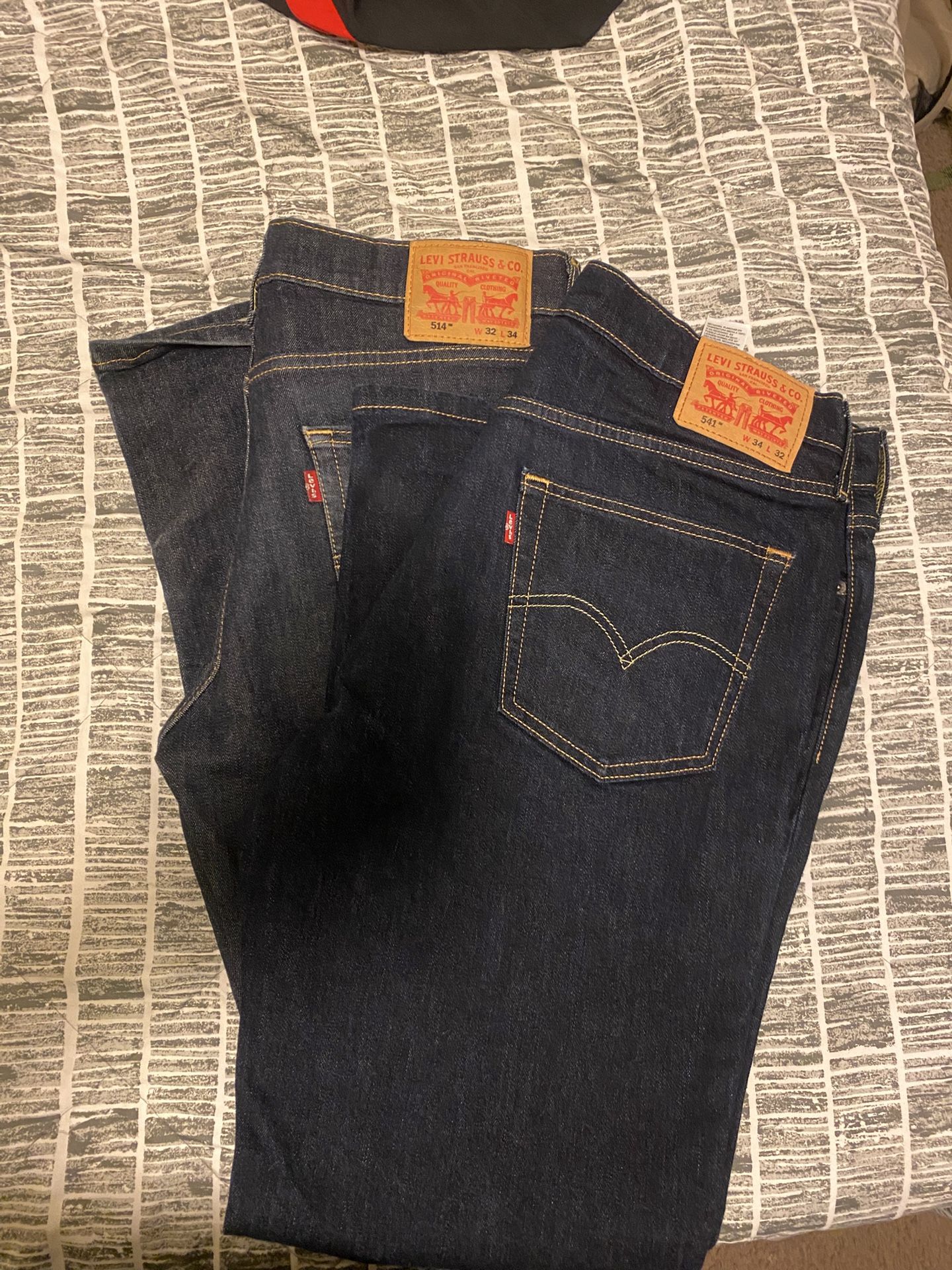 Two levi Jeans