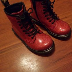 Doc Martin's Girls Boots L@@k