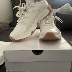 BRAND NEW JORDAN 11 COMFORTER LOW