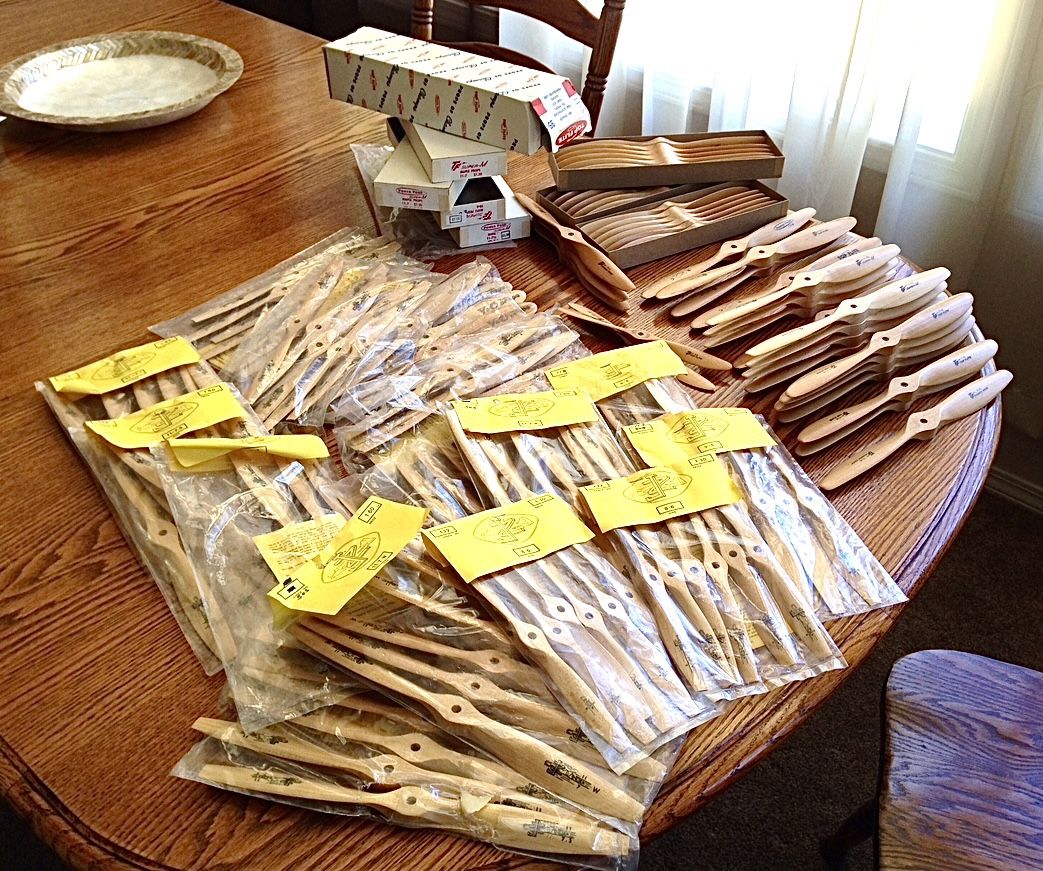 VINTAGE RC AIRPLANE WOOD PROPS