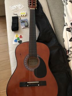 Crescent Guitar Beginner Set