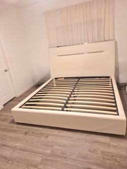 Modern white off king size bed