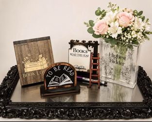 Bookshelf decor