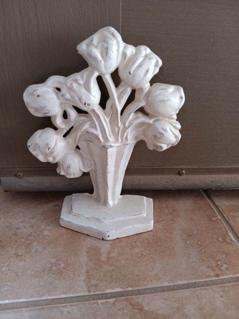 $39 Hubley John Wright Antique 1920 Cast Iron Tulip Doorstop/Bookend. Approximately 8"x 7". Great Piece 