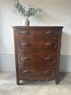 Vintage Walnut Victorian-style chest of drawers