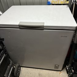 MIDEA Freezer 