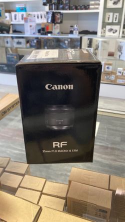 Canon RF 35 mm F1.8 Macro IS STM