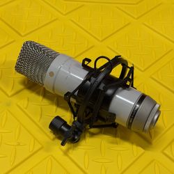 Rode NT1 Original Condenser Mic + Shock Mount - Made in Australia