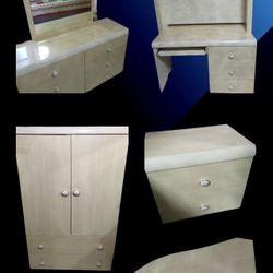 Bedroom Glossy Set ~ Juego De Cuarto