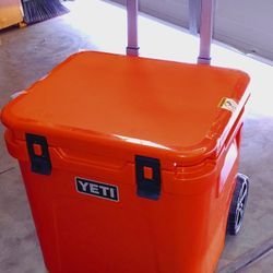 YETI ROADIE WHEELED COOLER 48