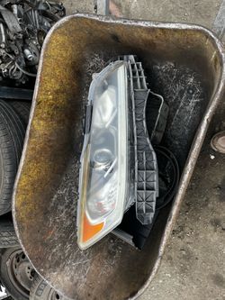 2017 Accord 4dr sport right headlight