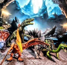 5- Lot Dinosaurs Measure Between 10" & 8"- Tall 