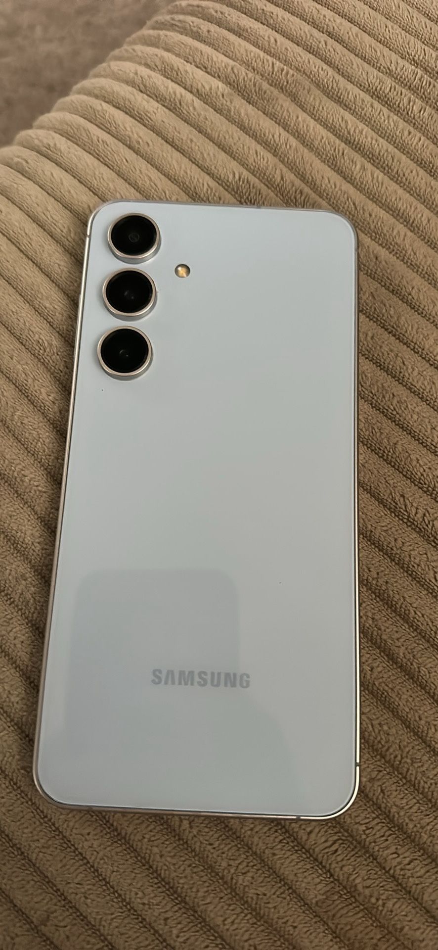 Samsung Galaxy S24FE 128GB Unlocked  Like New 