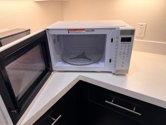 Hamilton Beach microwave
