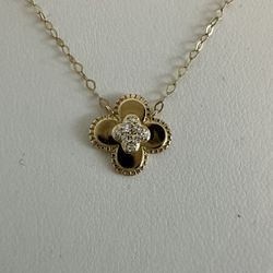 14K Authentic YG With Centered Pendant Clover