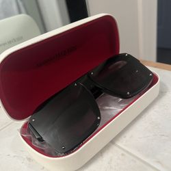 Alexander McQueen sunglasses 