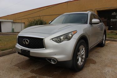 2017 INFINITI QX70