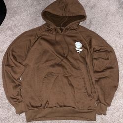 Brown Pullover Hoodie with White Rose Graphic – Size M