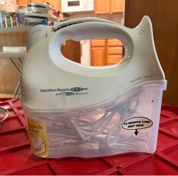 Hamilton Beach 225W Hand Mixer with Storage Case