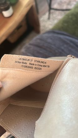 Girls boots