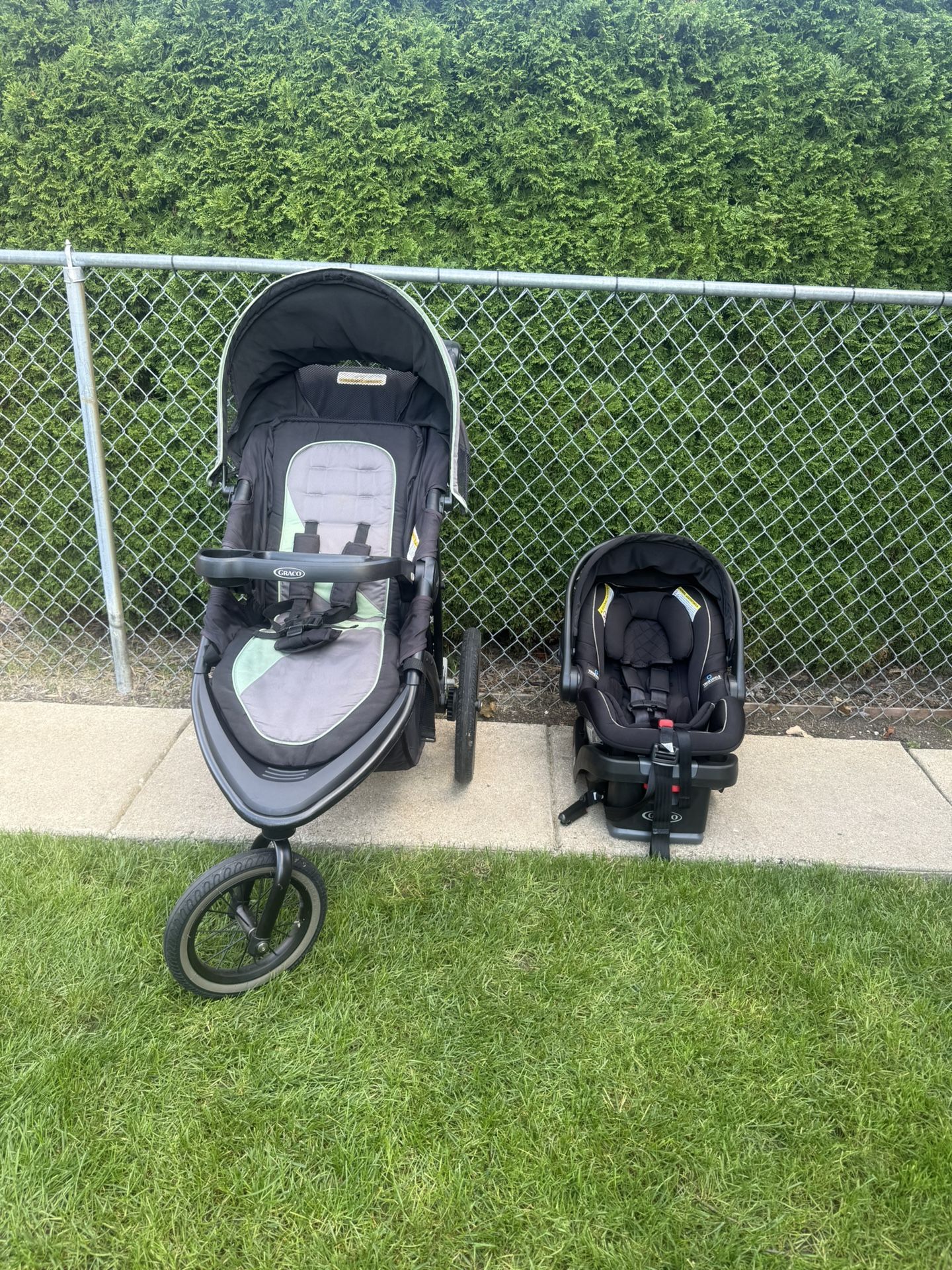 Graco Jogger Stroller With Carseat