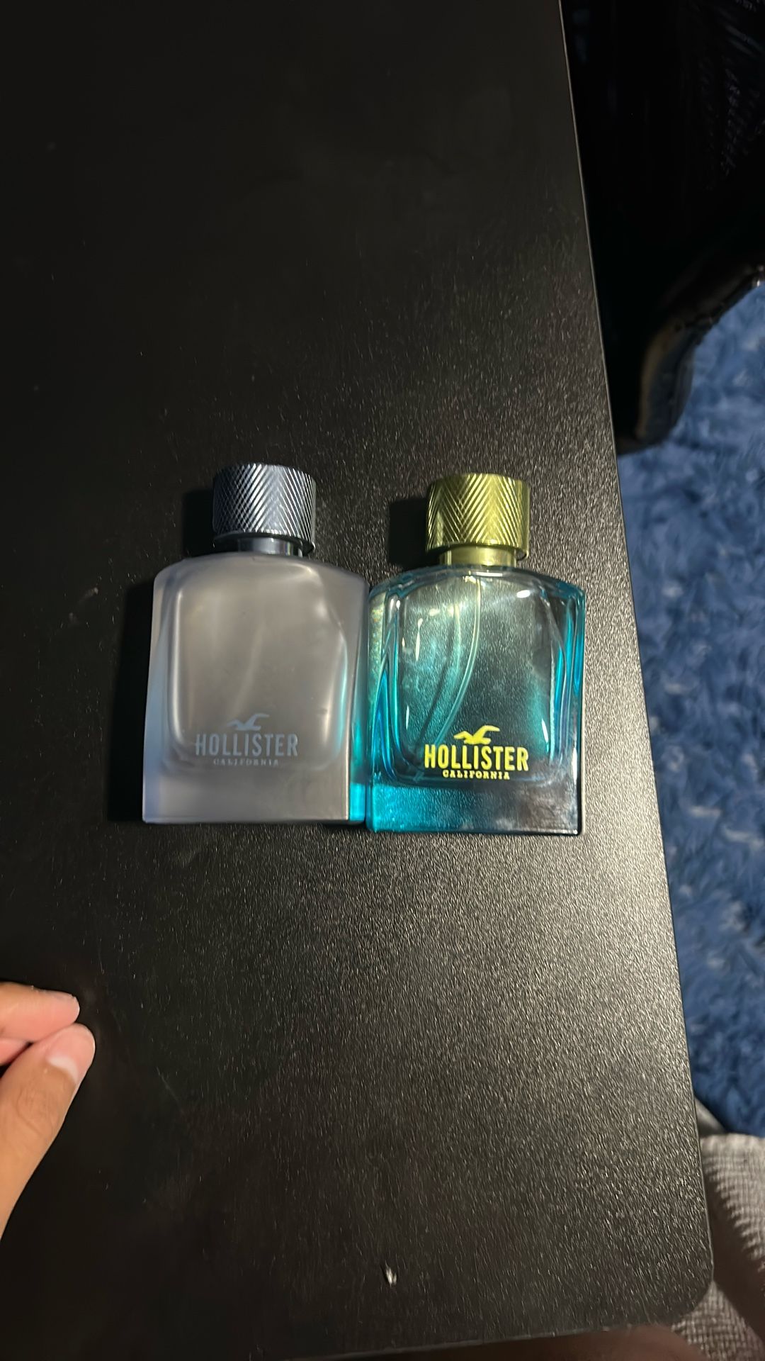 2 Hollisters