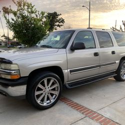 Chevy Suburban 4x4  