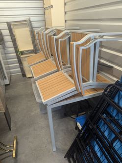 Outdoor patio table and chairs