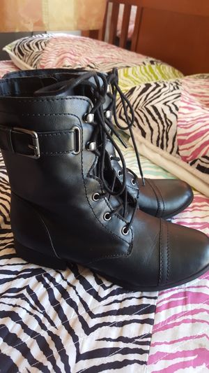 New and Used Clothing & shoes for Sale in Oceanside, CA New and Used Clothing & shoes for Sale in Oceanside, CA