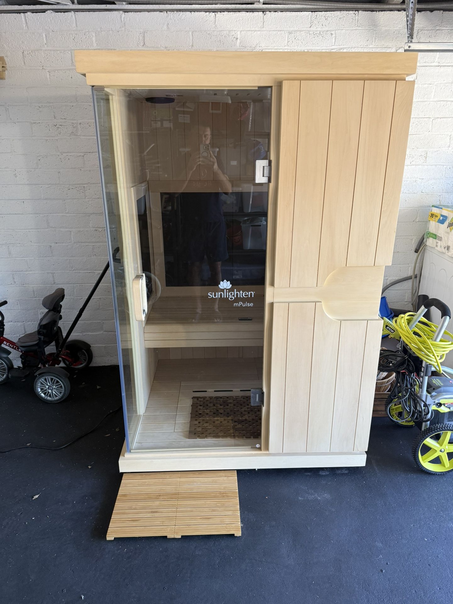 Sunlighten mPulse Infrared Sauna 3 Person Like New ! 