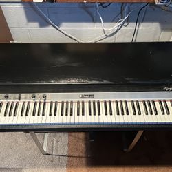 Rhode 88 Electric Piano (1979) w/Janus I Speaker