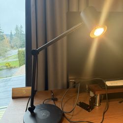 Adjustable Desk Lamp with LED Bulb and wireless Charger– Modern Black
