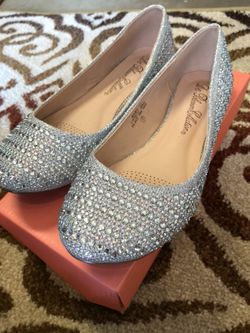 Silver sparkles flats for women Size 7