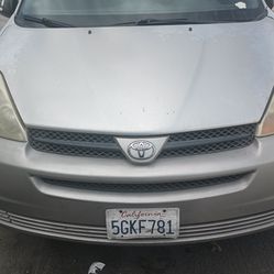 2004 Toyota Sienna