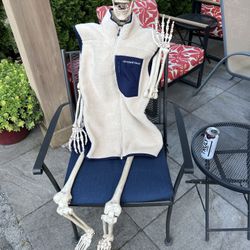 Vineyard Vines Tan Vest Men’s Large