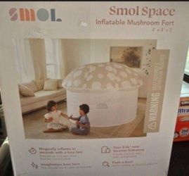 Inflatable mushroom fort, See 2nd pic